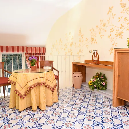 Antiche Mura 4* سورينتو