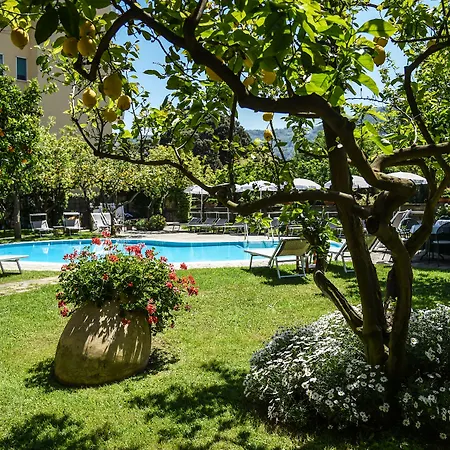 فندق Antiche Mura 4*