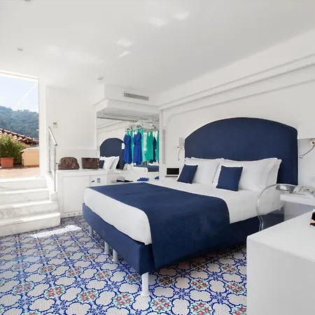 Antiche Mura Ξενοδοχείο 4*