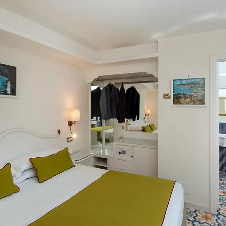 Antiche Mura 4*